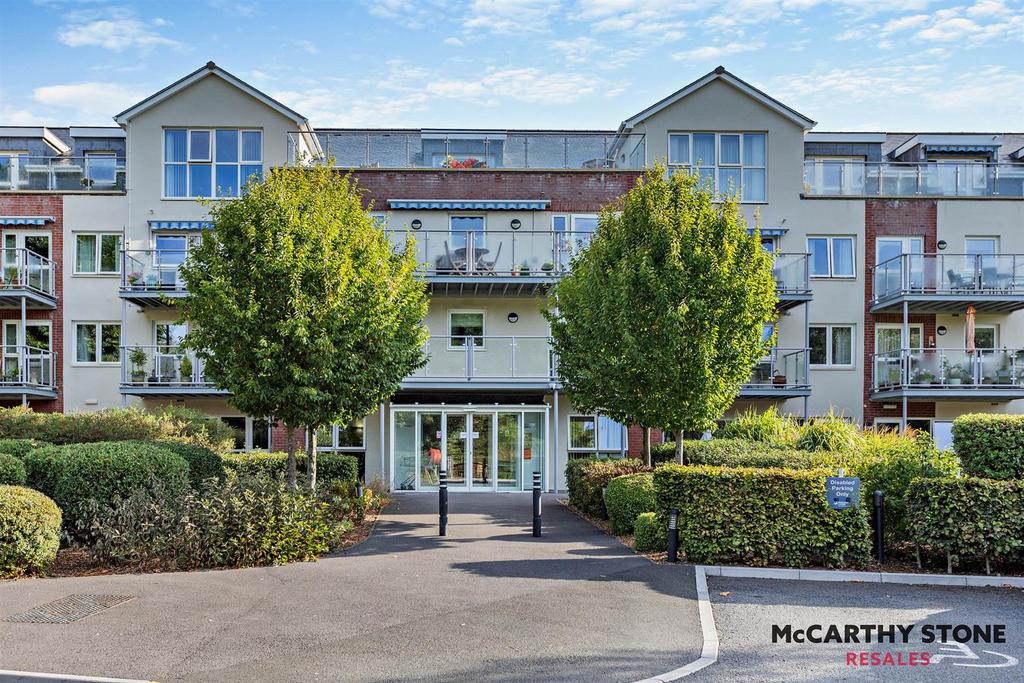 Ellisfields Court