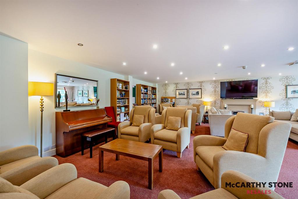 Homeowners Lounge
