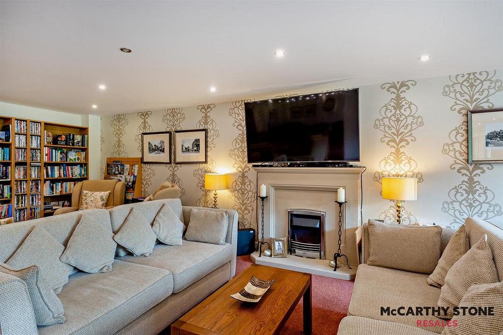 Homeowners Lounge