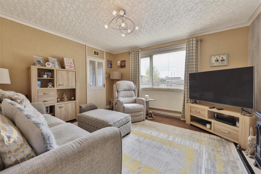 Danebury Drive, York 3 bed semidetached house for sale £285,000