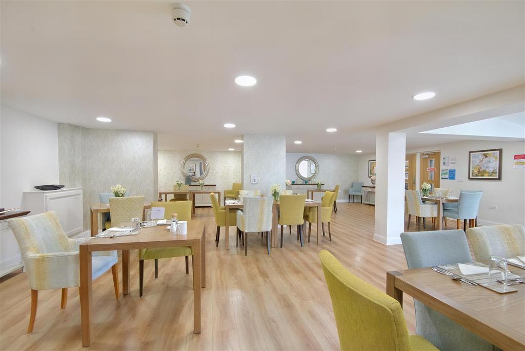 8549430-interior16.JPG