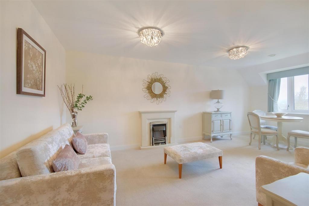 8549430-interior07.JPG