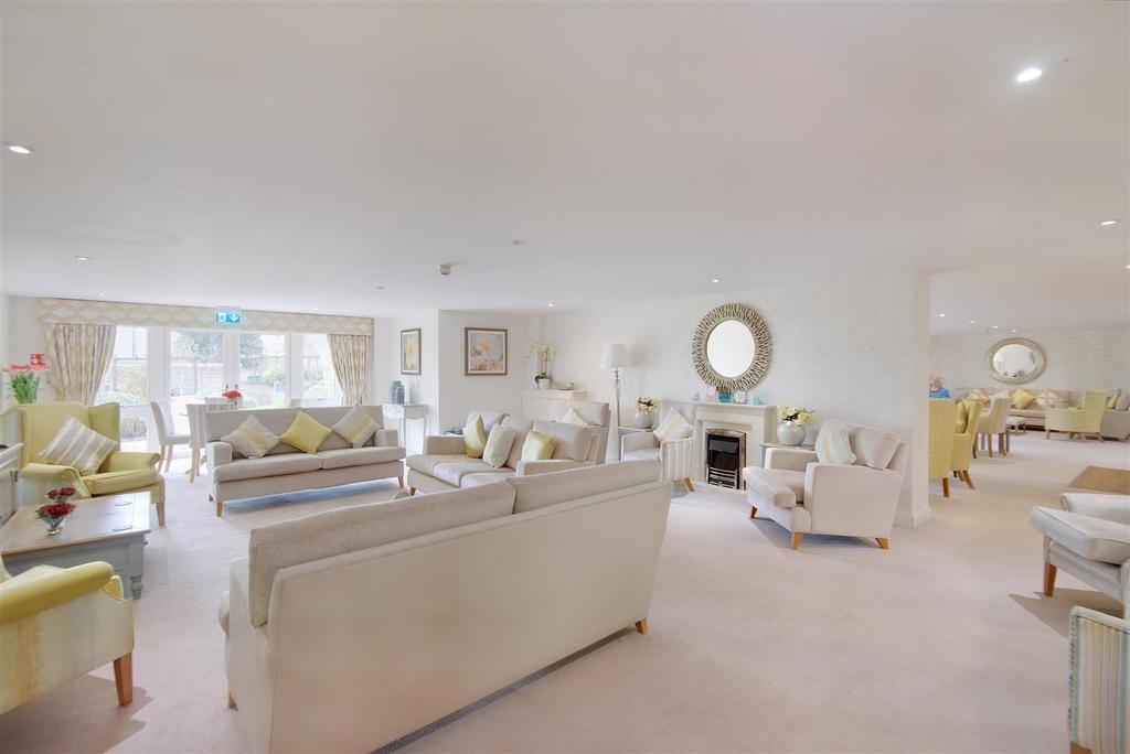 8549430-interior20.JPG