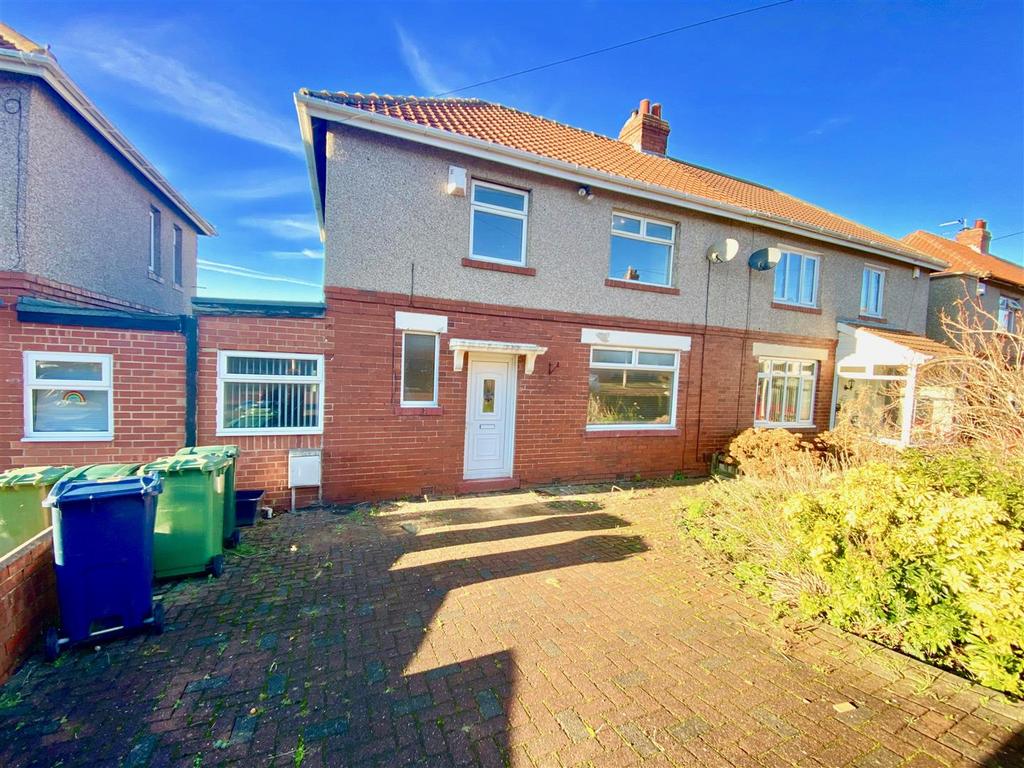 Brixham Avenue, Low Fell, Gateshead 3 bed semidetached house £1,000