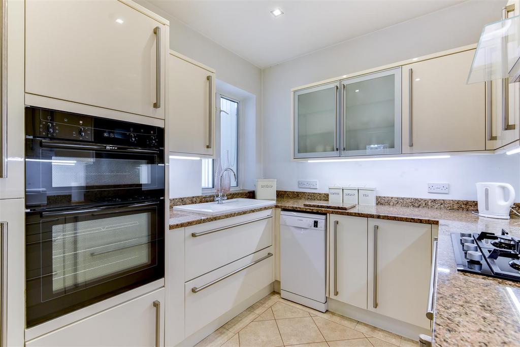 70 Grand Ave-7.jpg