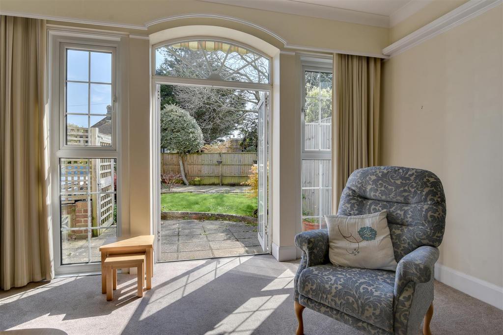 70 Grand Ave-11.jpg