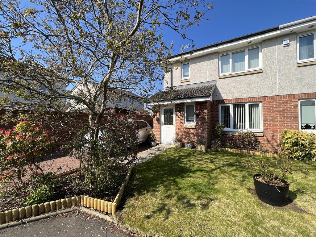 Lilac Grove, Wishaw 3 bed semidetached house £164,995