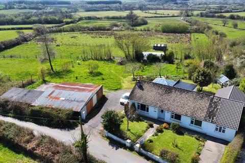 5 bedroom property with land for sale - Begelly, Kilgetty