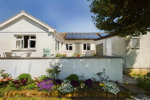 5 bedroom property with land for sale - Begelly, Kilgetty