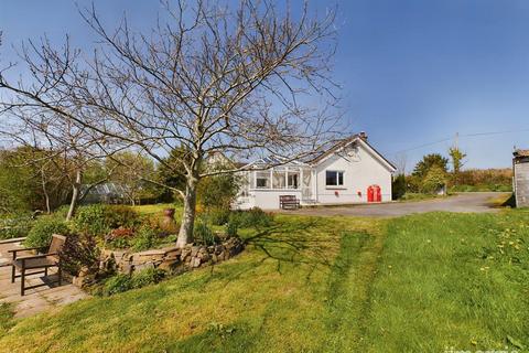 5 bedroom property with land for sale - Begelly, Kilgetty