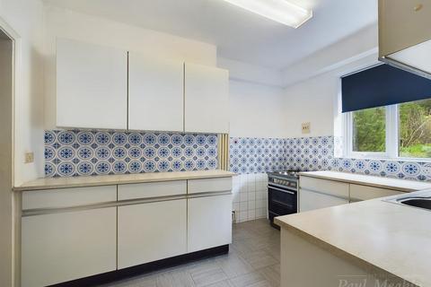 124 Littleheath Road, South Croydon, CR2 7SE