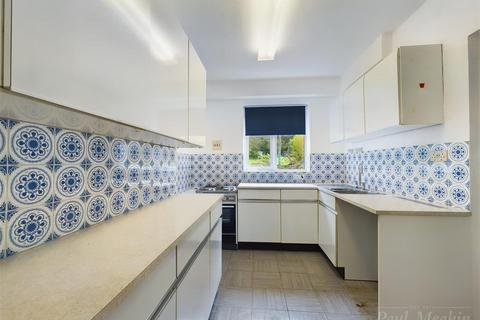 124 Littleheath Road, South Croydon, CR2 7SE