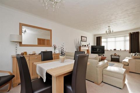 28 Chaddesden Close, Dronfield Woodhouse, Dronfield, S18 8QL