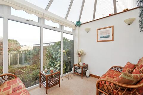 28 Chaddesden Close, Dronfield Woodhouse, Dronfield, S18 8QL