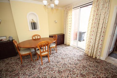 349 Southborough Lane, Bromley, BR2 8BG