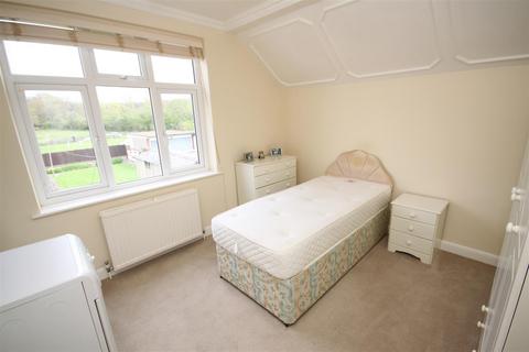 349 Southborough Lane, Bromley, BR2 8BG