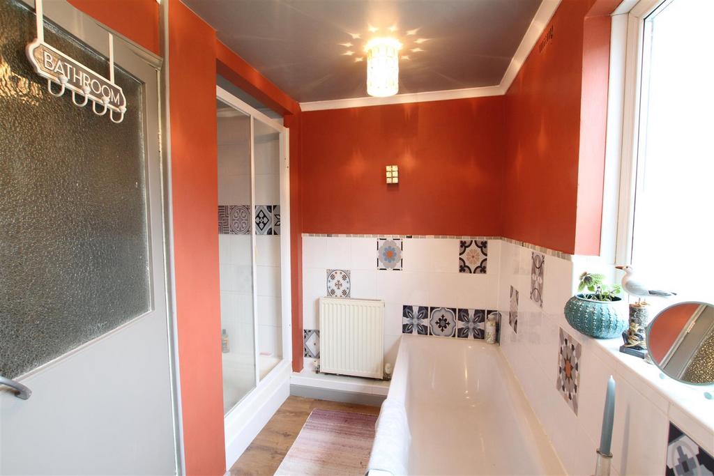 Main house Bathroom