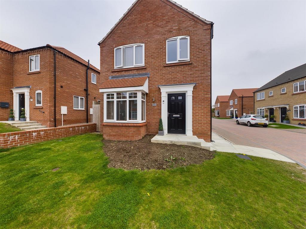 Pioneer Drive, Bridlington 3 bed detached house for sale £255,000