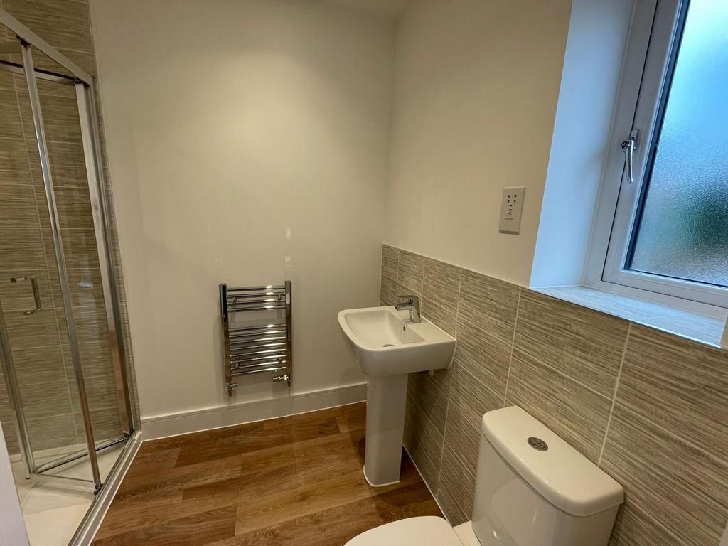 Bathroom2.jpg
