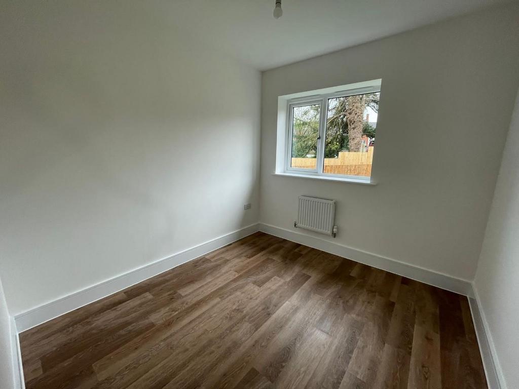 Bed3.jpg