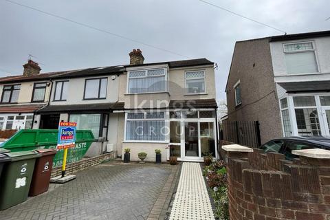 3 bedroom end of terrace house for sale - Burnham Road, London