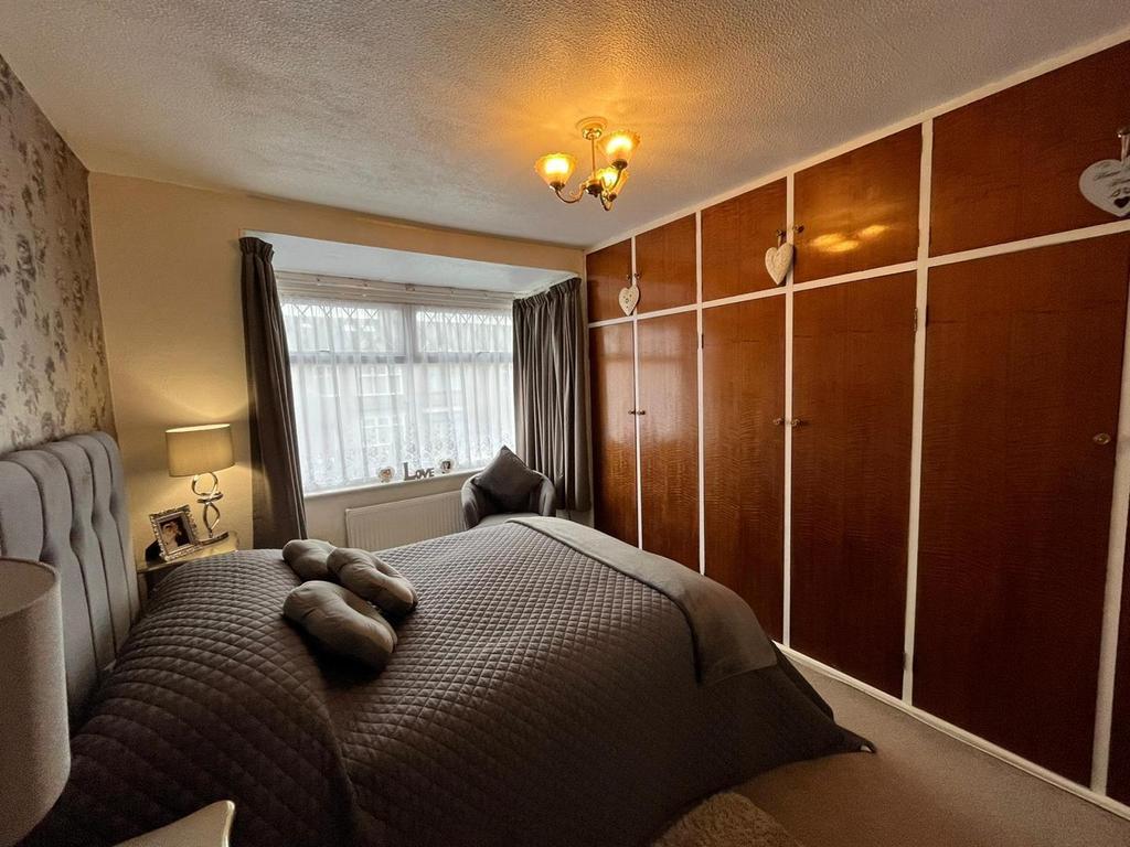 Bedroom1.jpg
