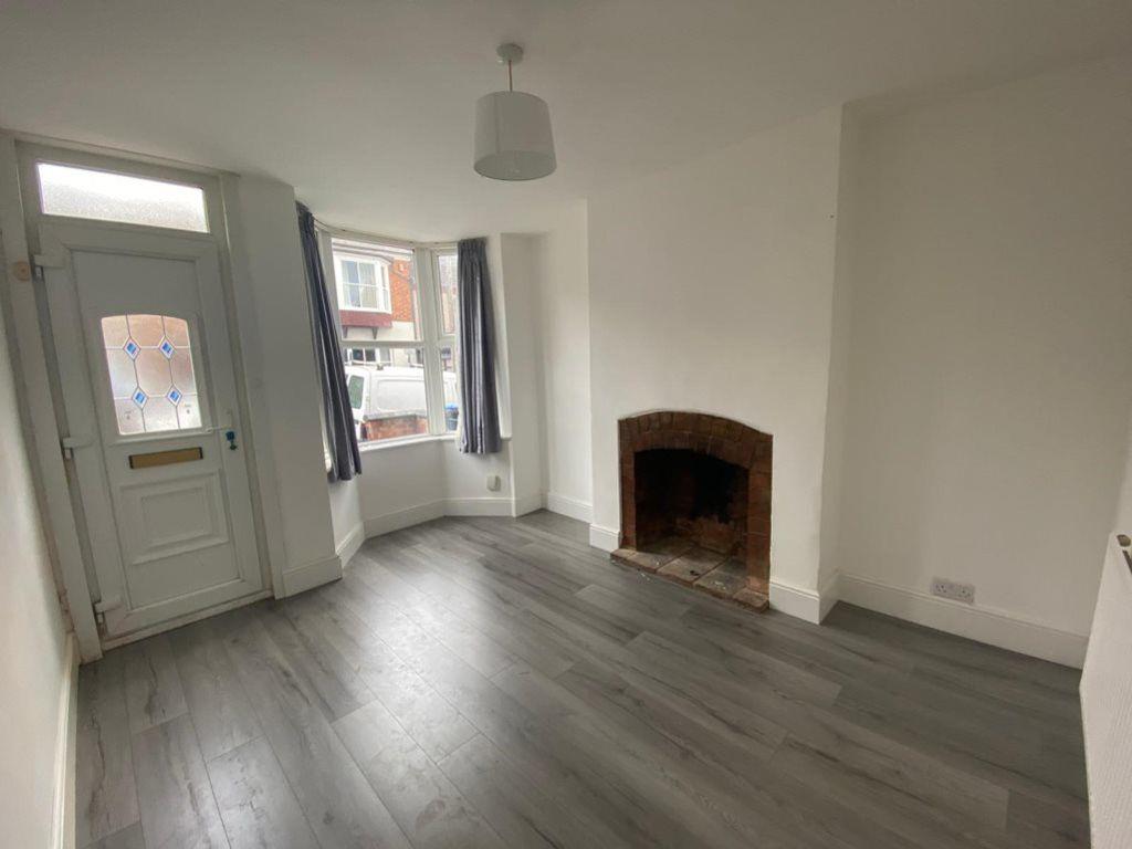 Oxford Street, Rugby, Warwickshire 2 bed house £925 pcm (£213 pw)