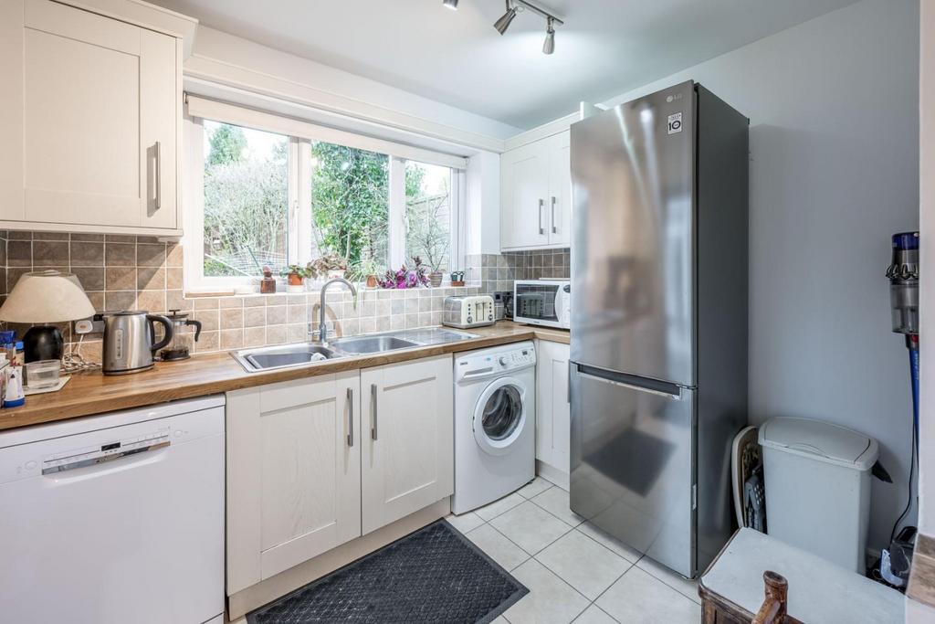 Kitchen Area 2