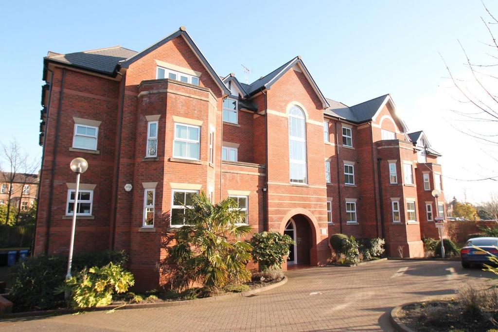 Belgravia House, Brown Street Hale 2 bed flat £1,395 pcm (£322 pw)