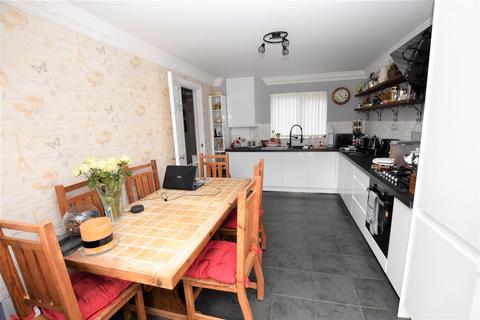 4 bedroom detached house for sale, Littlecroft, South Woodham Ferrers