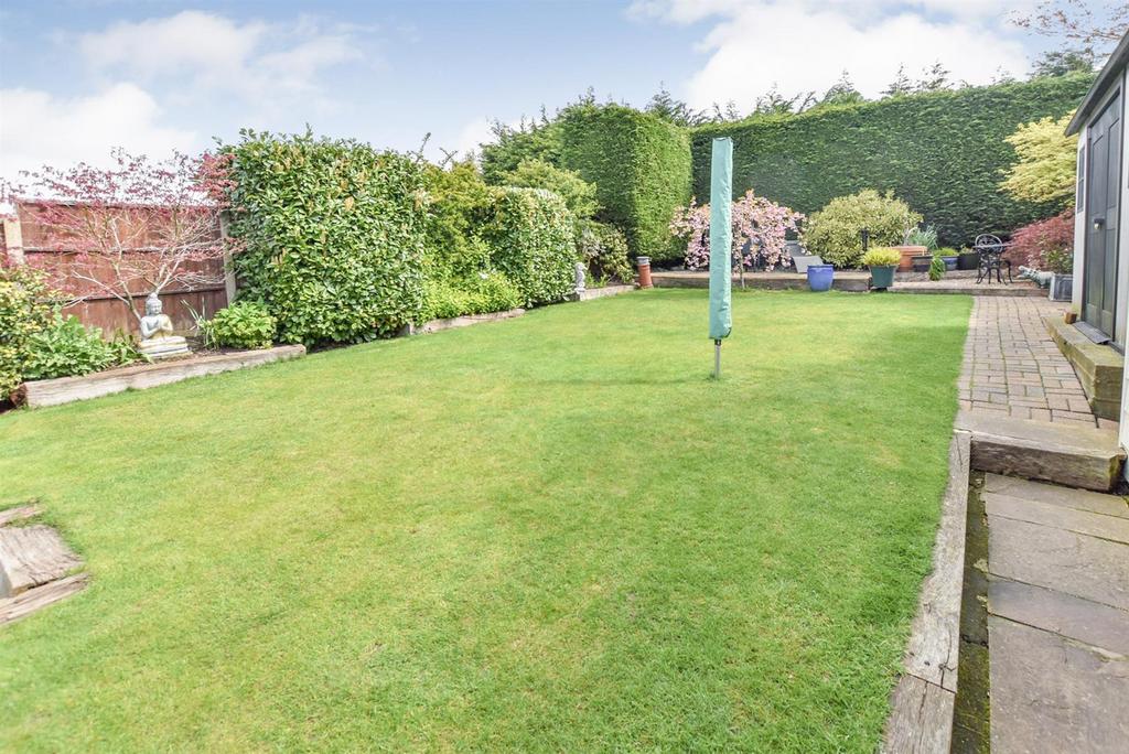 Stanley Road, Benfleet 3 bed detached bungalow for sale £525,000