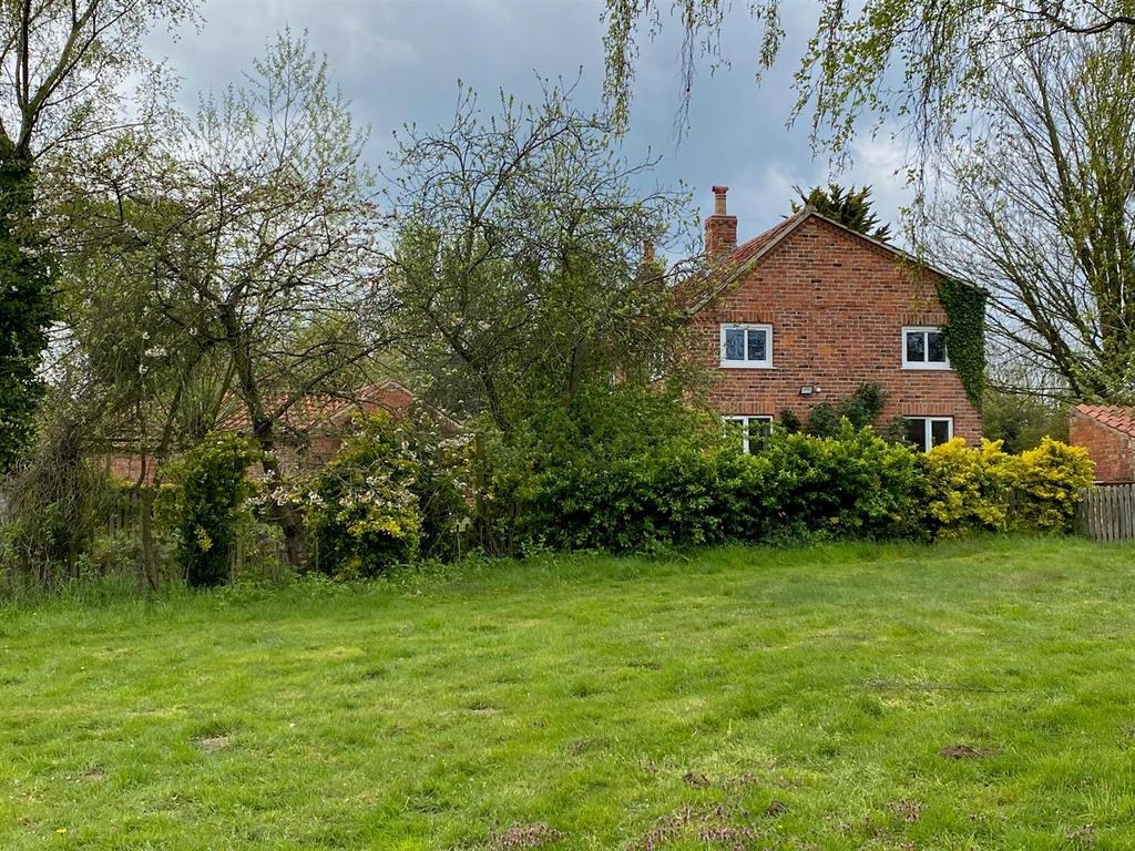 High Street, Girton, Newark 3 bed detached house for sale £600,000