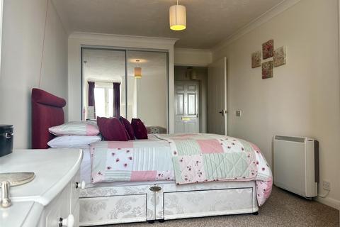 1 bedroom retirement property for sale - St. Leonards Road, Eastbourne