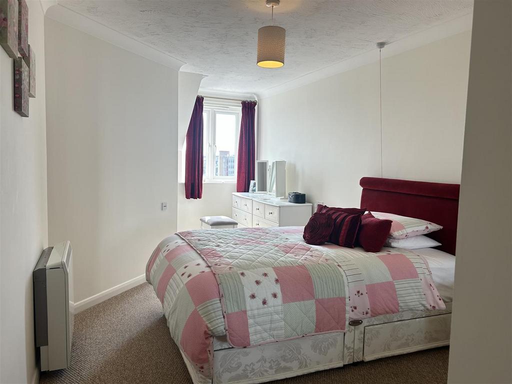 Bedroom 2.jpg