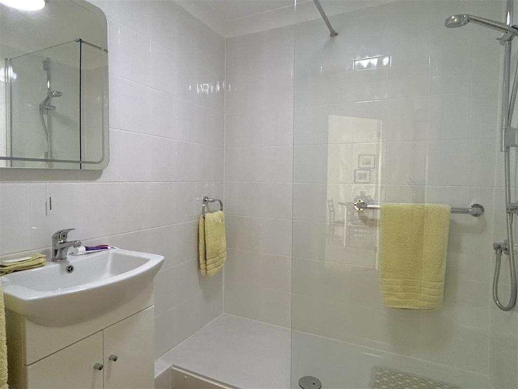 Shower room.jpg