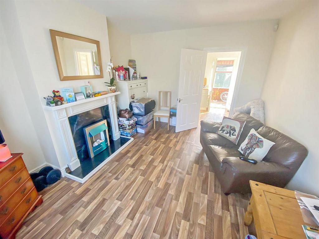 Gresley Road, Henley Green, Coventry... 2 bed semidetached house £
