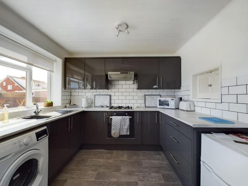 CAM01999 G0-PR0012-STILL004.jpg