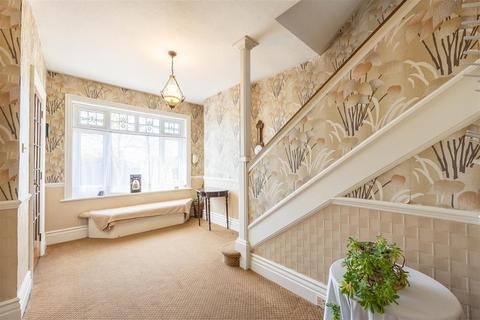 4 bedroom detached house for sale, Crosby Road, Westcliff-On-Sea