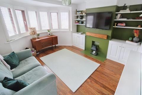 99 Eversley Avenue, Bexleyheath, DA7 6RQ