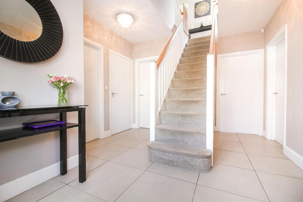 Poppy Drive, Blyth 4 bed detached house £300,000