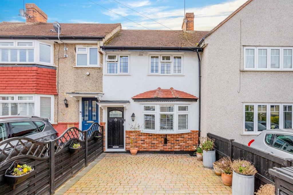 Browning Avenue, Worcester Park 2 bed terraced house for sale £490,000