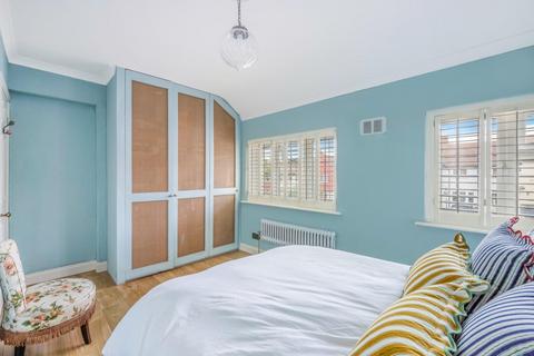 60 Browning Avenue, Worcester Park, KT4 8LD