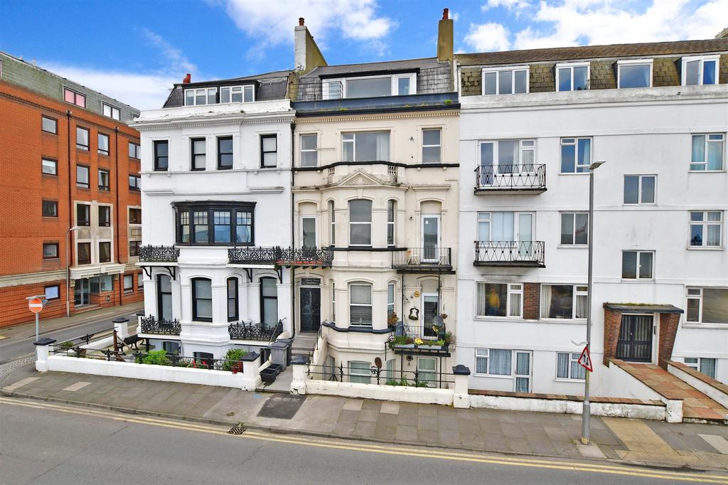 Prince Of Wales Terrace, Deal, Kent 2 bed apartment £260,000