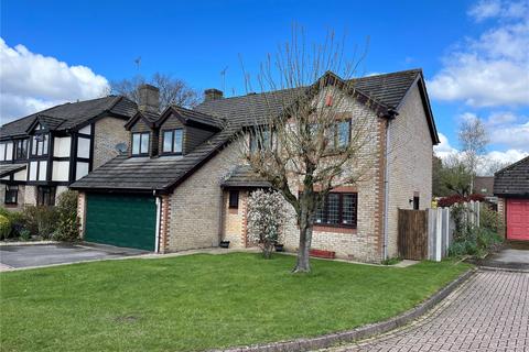 8 Ashley Close, Ringwood, BH24 1QX