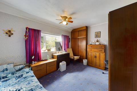 8 Grasmere Avenue, Prescot, L34 2SR