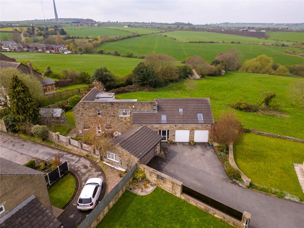 Church Street, Emley, Huddersfield, HD8 6 bed detached house for sale