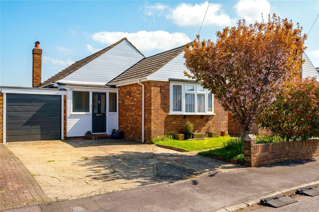 Nicholas Road, Langley, Southampton... 3 bed bungalow £420,000