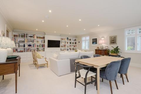 2 bedroom semi-detached house for sale - Glenavon Close, Claygate, KT10
