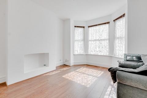11 Burdett Avenue, Westcliff-on-sea, SS0 7JN
