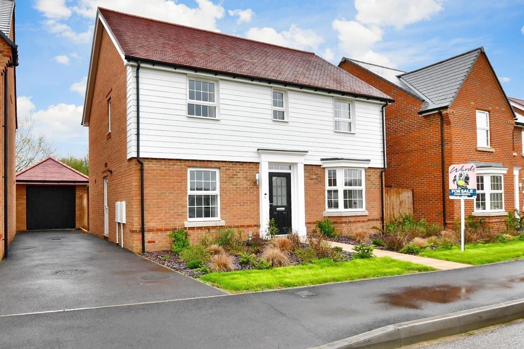 Hegarty Way, Staplehurst, Tonbridge... 4 bed detached house £600,000